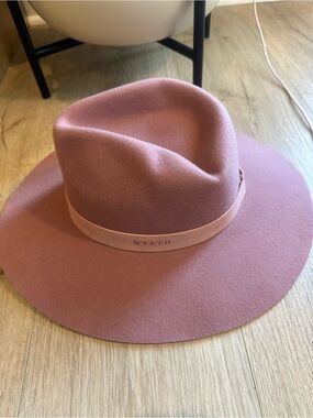 Wyeth Rose River Hat
